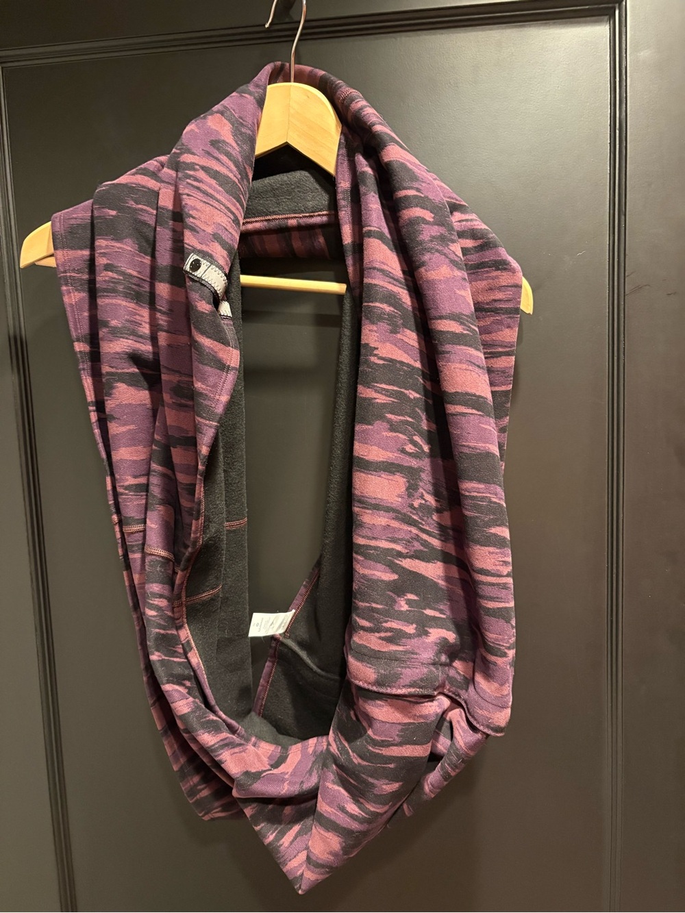 Purple & Black zebra vinyasa Lululemon  Infinity Scarf wrap fitness